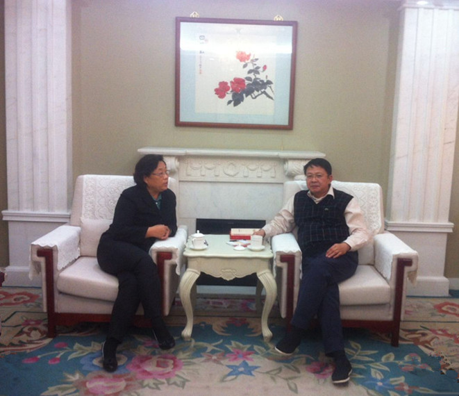 10月27日尹会长会见工商银行一行_副本.jpg