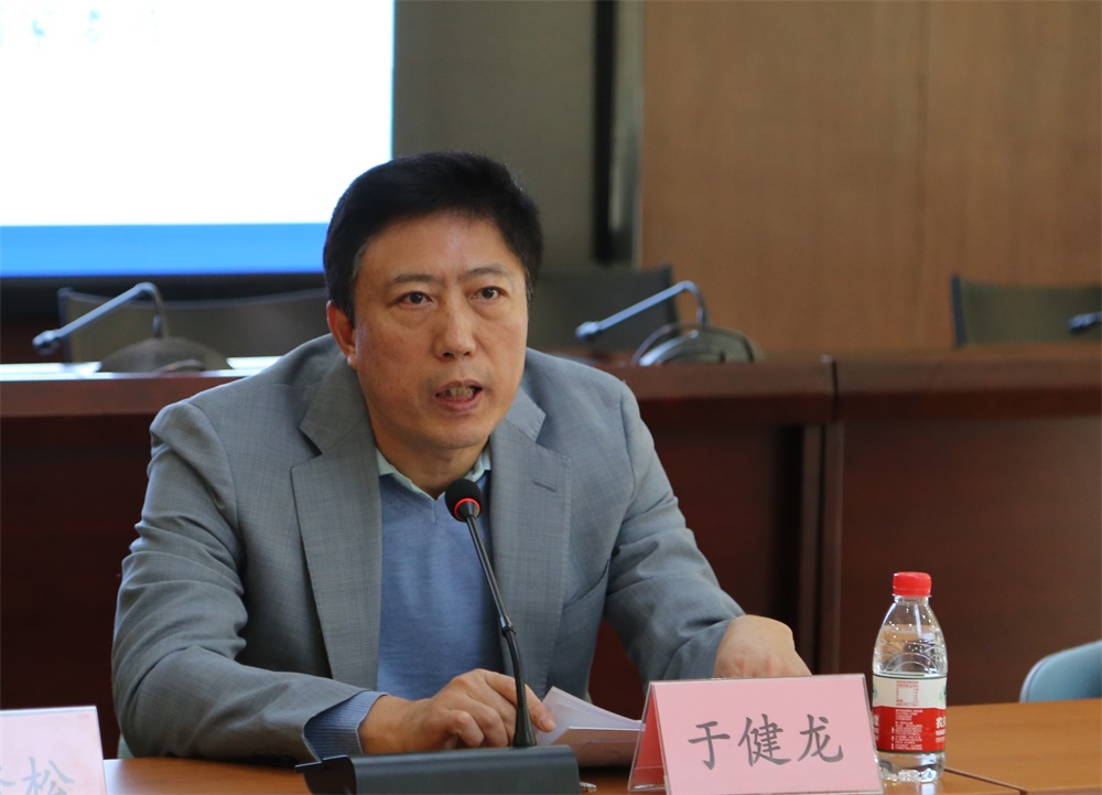 图1小.jpg